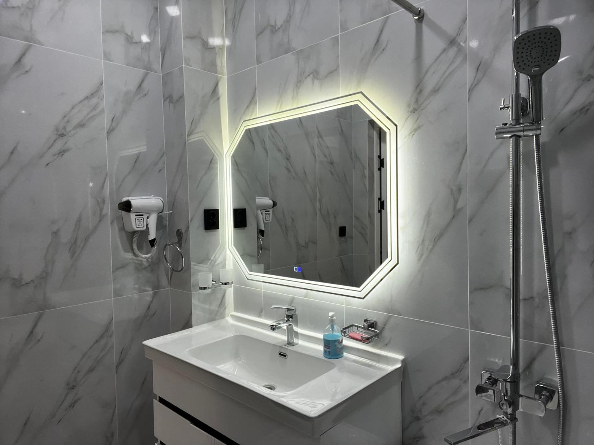 New Apartment Near The Savitsky Museum And Central Bazaar 누쿠스 외부 사진